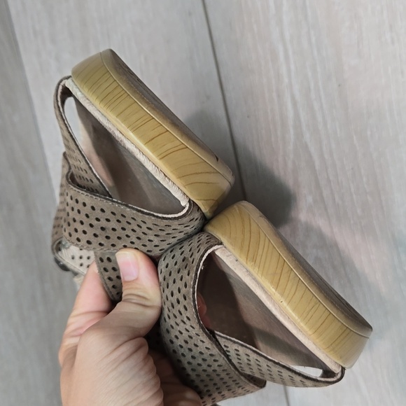 Dansko Women Jacinda Leather Wedge Heels Sandals shoes sz 39/8.5-9 - Picture 4 of 13